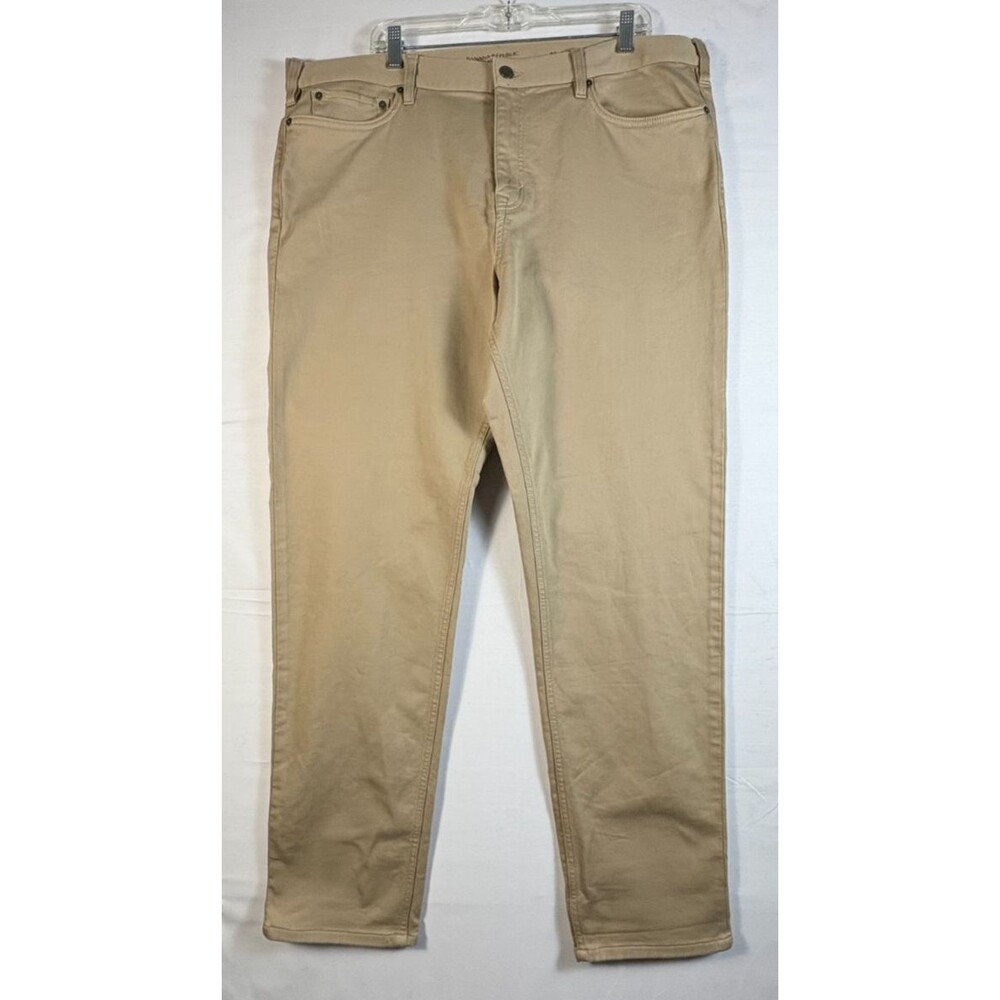 Banana Republic Men’s Travelers Athletic‎ Tapered Fit 40x34 NWT